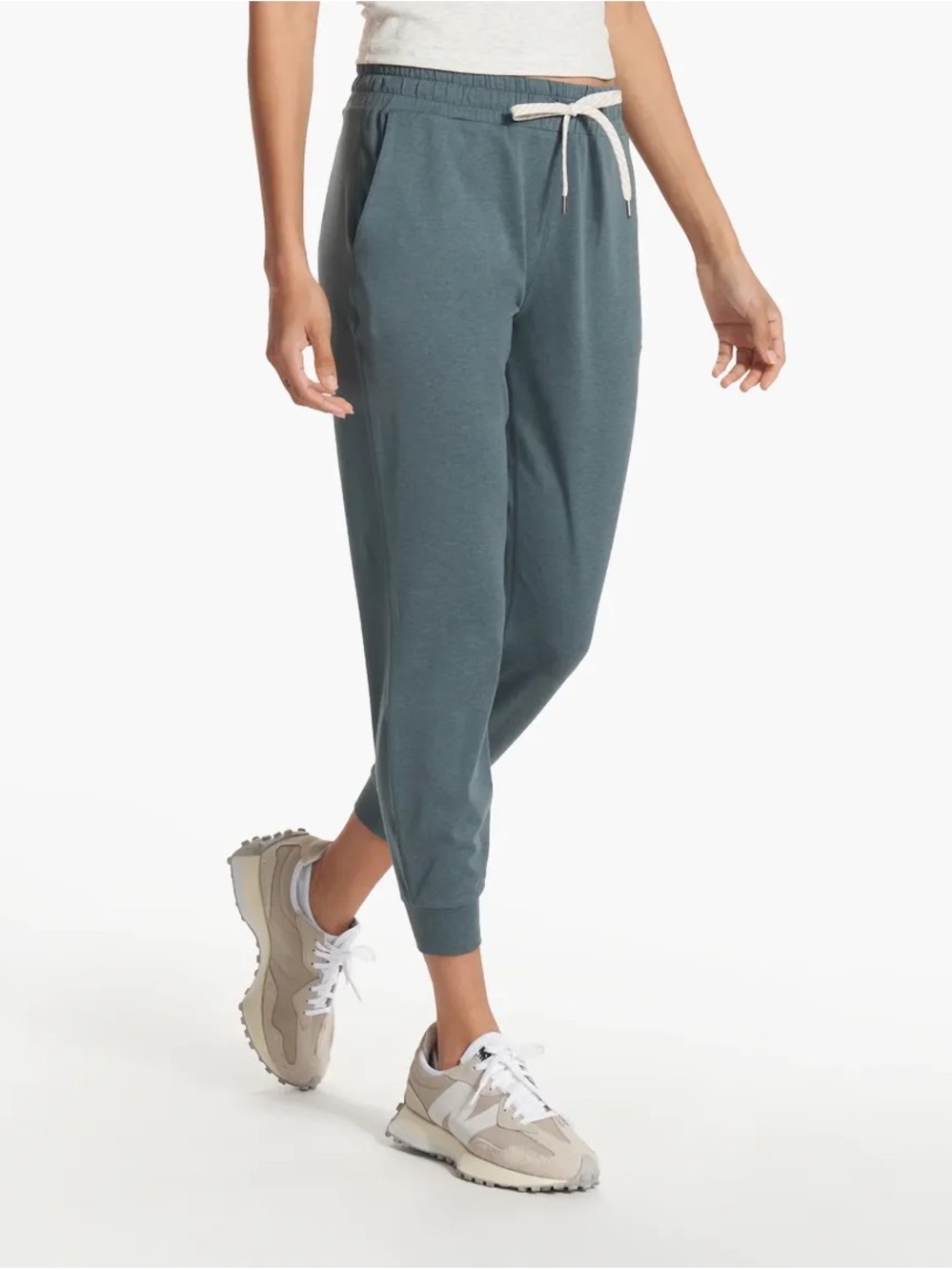 Vuori Woman’s Performance Jogger Sweatpants - Size Medium - Green - Athleisure - Picture 1 of 13